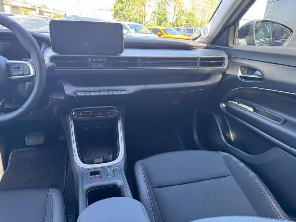 Jeep Avenger Altitude mit Allwetterreifen 1.2 DCT e-Hybrid in 4 Farben Verfügbar Abholung Mannheim❗️