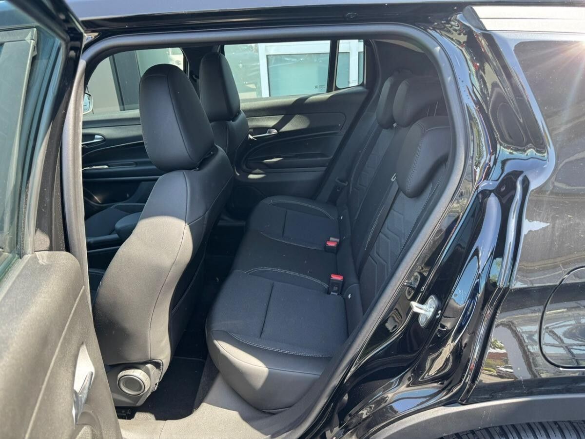 Jeep Avenger Altitude mit Allwetterreifen 1.2 DCT e-Hybrid in 4 Farben Verfügbar Abholung Mannheim❗️