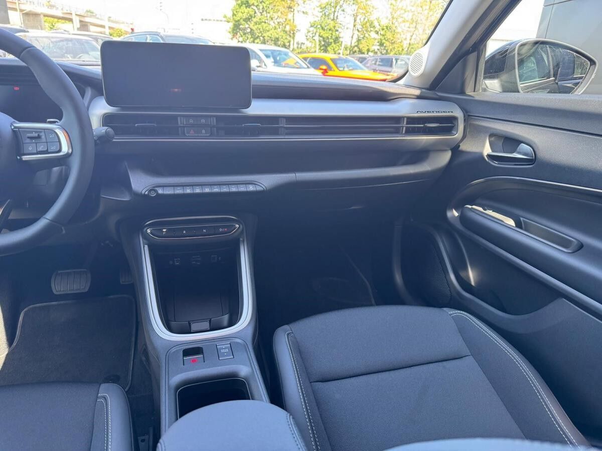 Jeep Avenger Altitude mit Allwetterreifen 1.2 DCT e-Hybrid in 4 Farben Verfügbar Abholung Mannheim❗️