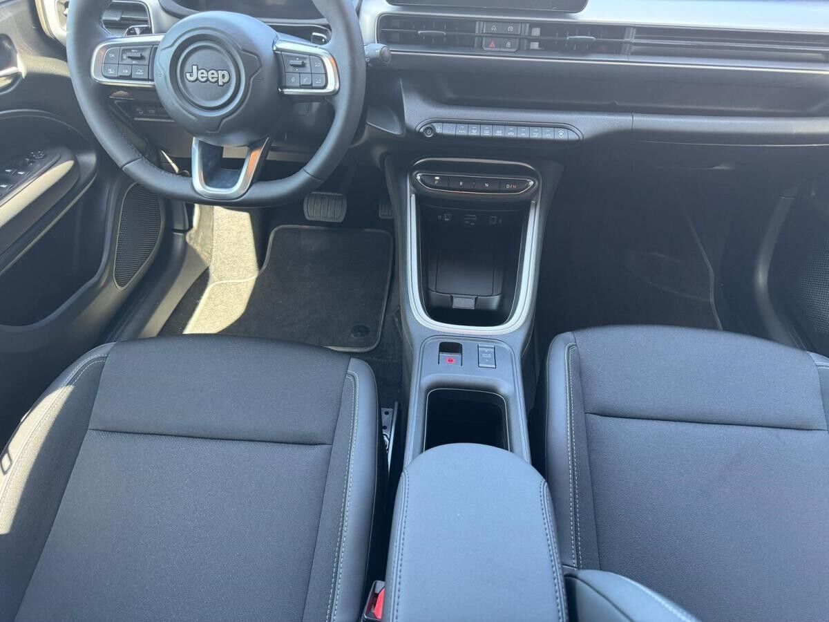 Jeep Avenger Altitude mit Allwetterreifen 1.2 DCT e-Hybrid in 4 Farben Verfügbar Abholung Mannheim❗️