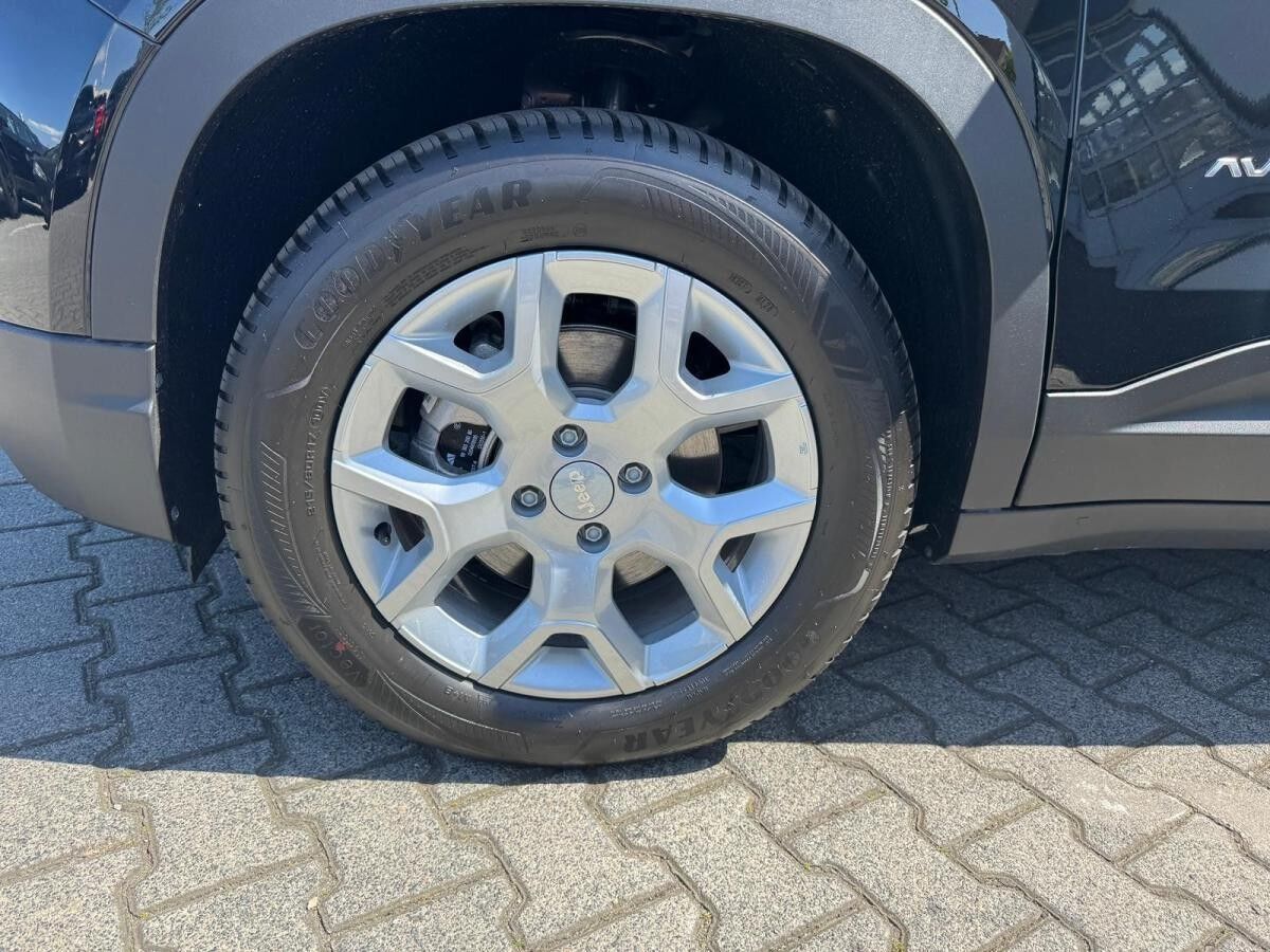 Jeep Avenger Altitude mit Allwetterreifen 1.2 DCT e-Hybrid in 4 Farben Verfügbar Abholung Mannheim❗️