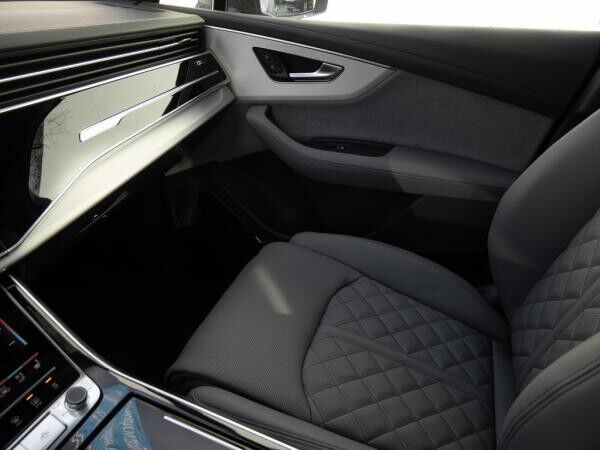 Audi Q7 S line 50 TDI quattro