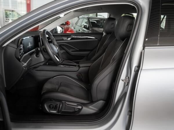 Volkswagen Passat Variant 2,0 TDI DSG Business ACC Navi AHK R-Kamera