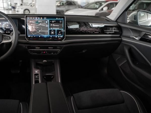 Volkswagen Passat Variant 2,0 TDI DSG Business ACC Navi AHK R-Kamera