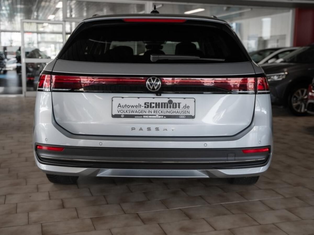 Volkswagen Passat Variant 2,0 TDI DSG Business ACC Navi AHK R-Kamera