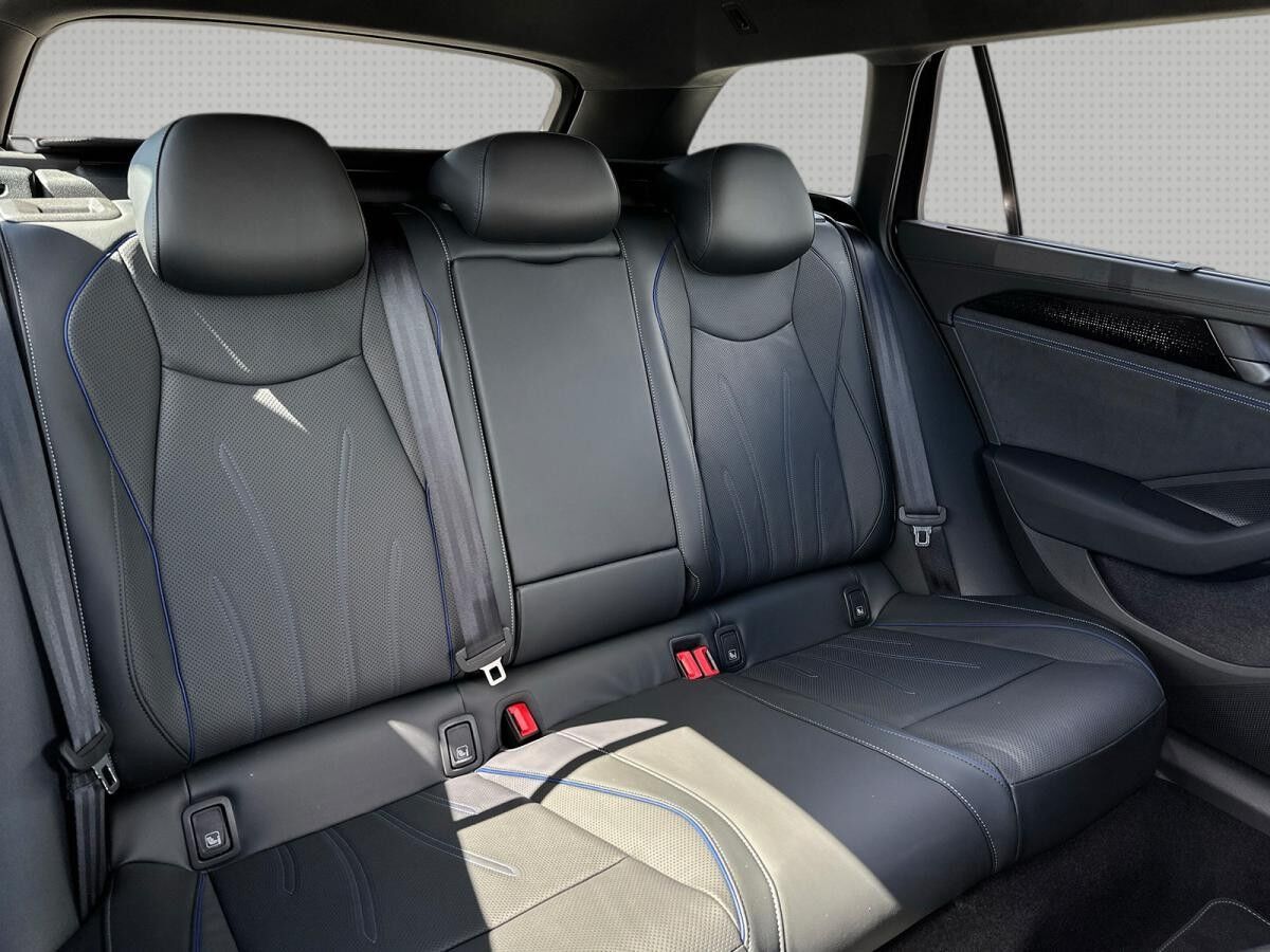 Volkswagen Passat R-Line 2,0 TDI SCR 4MOTION  HK IQ DRIVE AHK