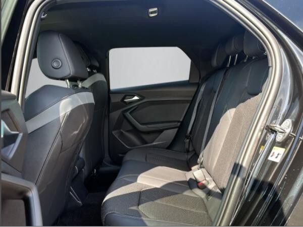 Audi A1 Sportback S line 30 TFSI S-tronic LED + KAMERA + INTERFACE + SHZ