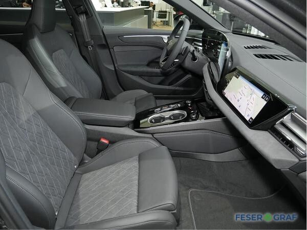 Audi A6 Avant TDI quattro S line Tech plus