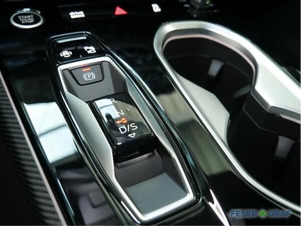 Audi A6 Avant TDI quattro S line Tech plus