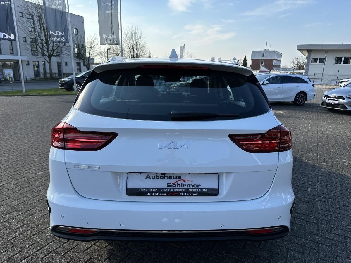 Kia Ceed SW 1.5T 140 ULTIMATE STD