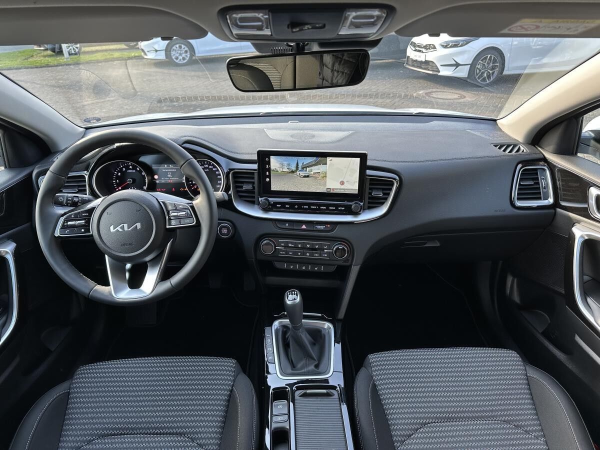 Kia Ceed SW 1.5T 140 ULTIMATE STD