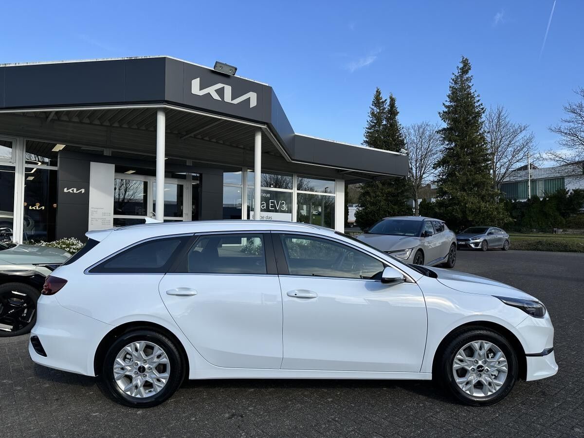 Kia Ceed SW 1.5T 140 ULTIMATE STD