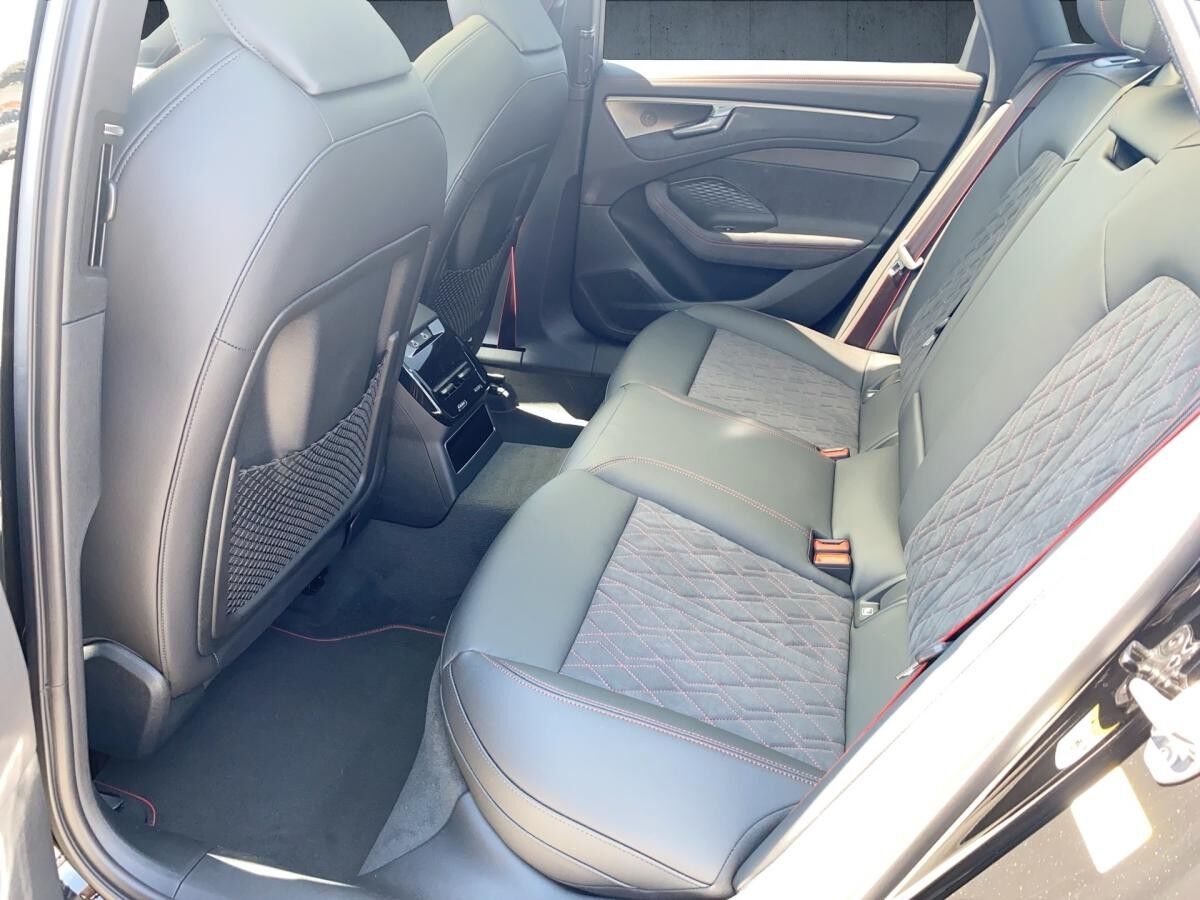 Audi A6 Avant TFSI qu. S tr. Luft PANO HUD Matrix 21