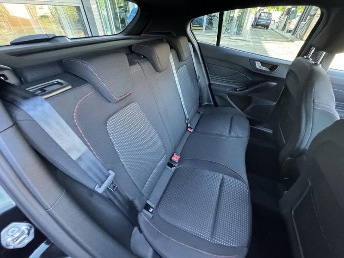 Ford Focus 1.0 ECOBOOST MHEV ST-LINE