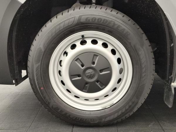 Volkswagen Transporter Kasten TDI Preisvorteil 8333€