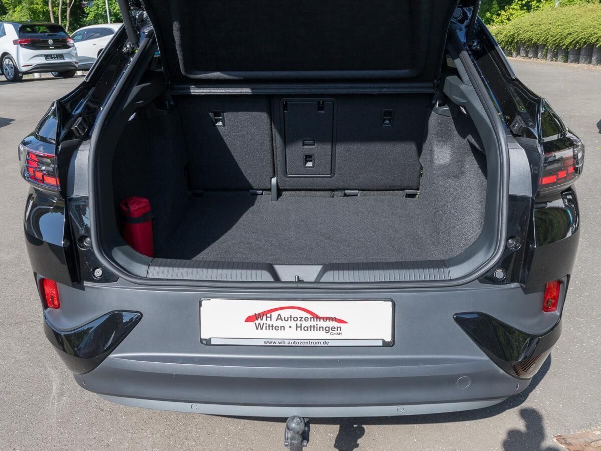 Volkswagen ID.5 Pro mit Infotainment-Paket AHK REARVIEW KEYLESS LED-MATRIX ACC