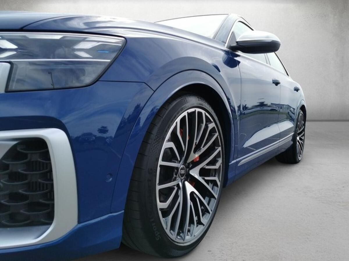 Audi SQ8 SUV TFSI quattro tiptronic AHK*HUD*LASER*B&O