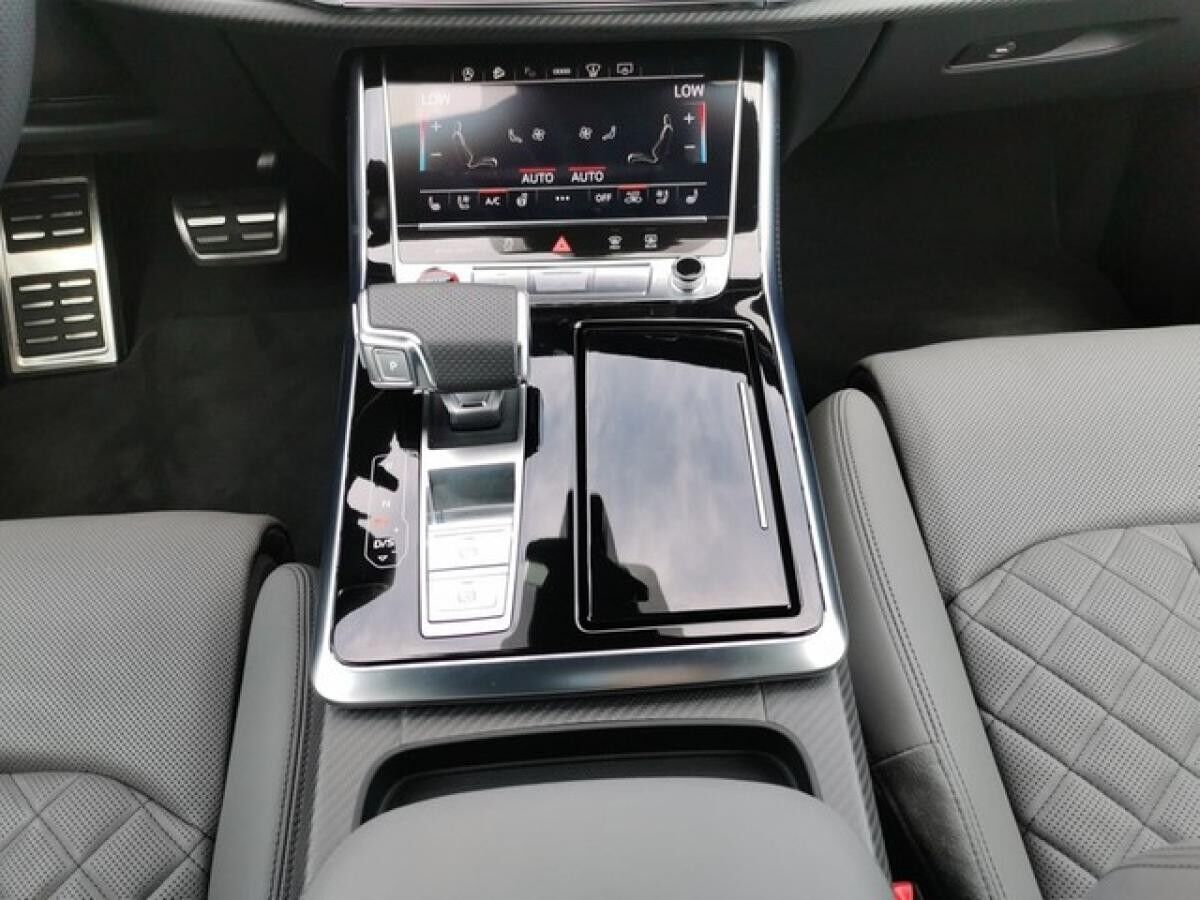 Audi SQ8 SUV TFSI quattro tiptronic AHK*HUD*LASER*B&O