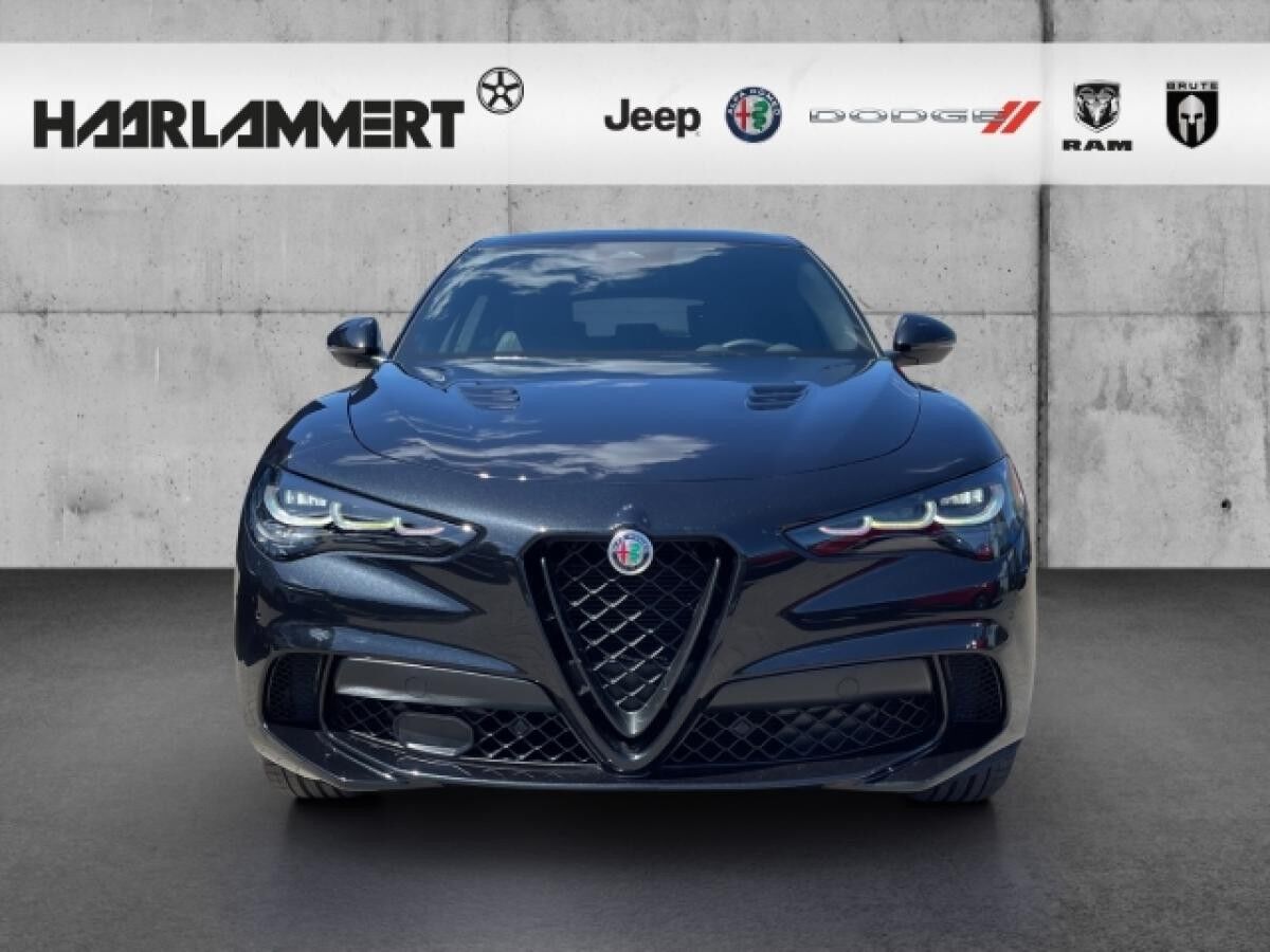 Alfa Romeo Stelvio Quadrifoglio Q4 2.9 PDC+KAMERA+LEDER+SHZ+CARPLAY