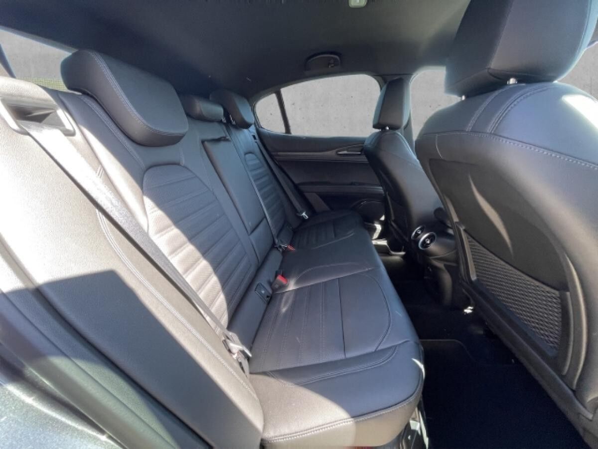 Alfa Romeo Stelvio Quadrifoglio Q4 2.9 AKRAPOVIC+PDC+KAMERA+LEDER+CARPLAY