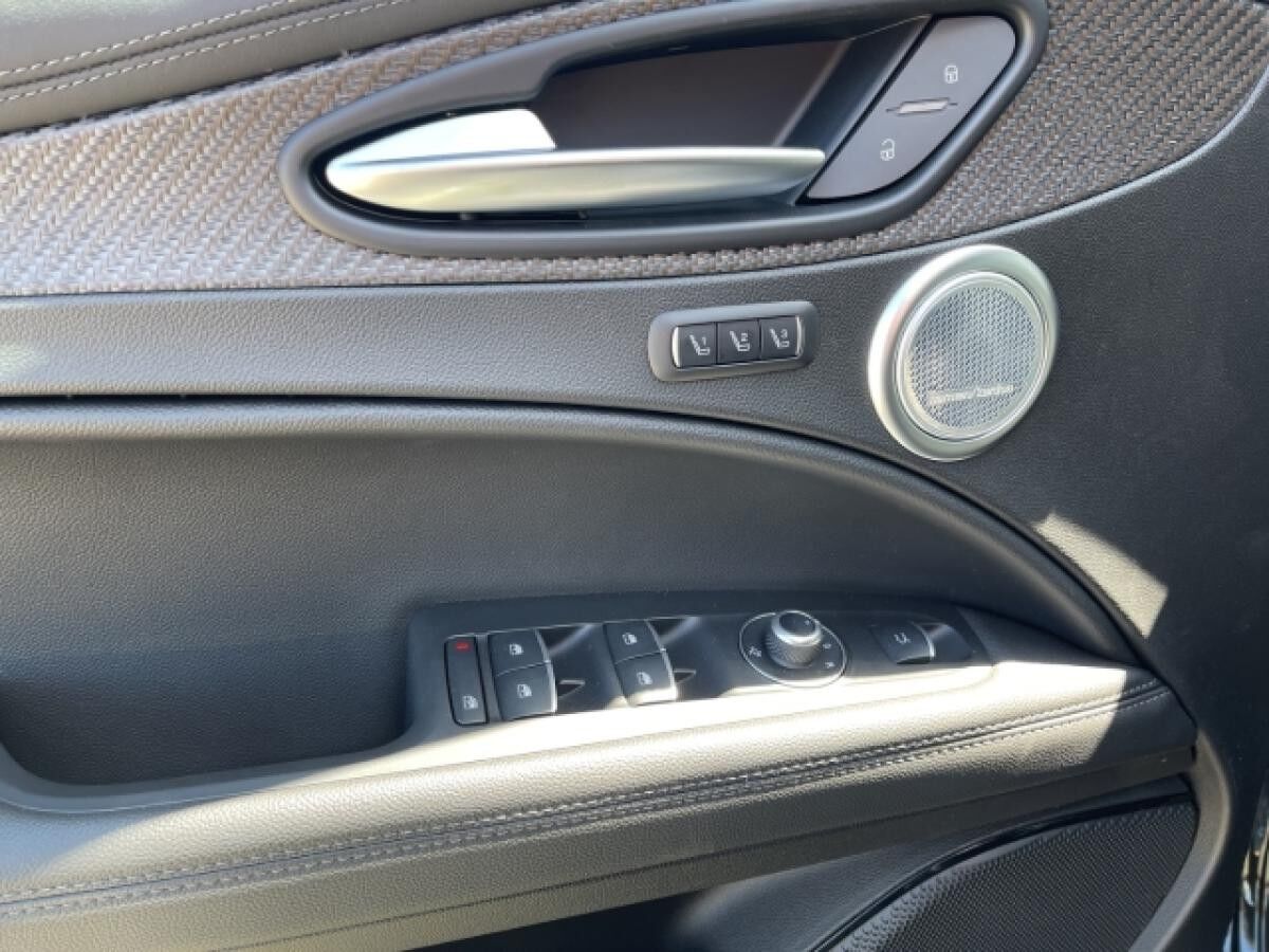 Alfa Romeo Stelvio Quadrifoglio Q4 2.9 PDC+KAMERA+LEDER+SHZ+CARPLAY