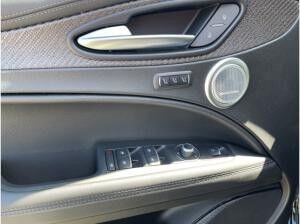 Alfa Romeo Stelvio Quadrifoglio Q4 2.9 PDC+KAMERA+LEDER+SHZ+CARPLAY