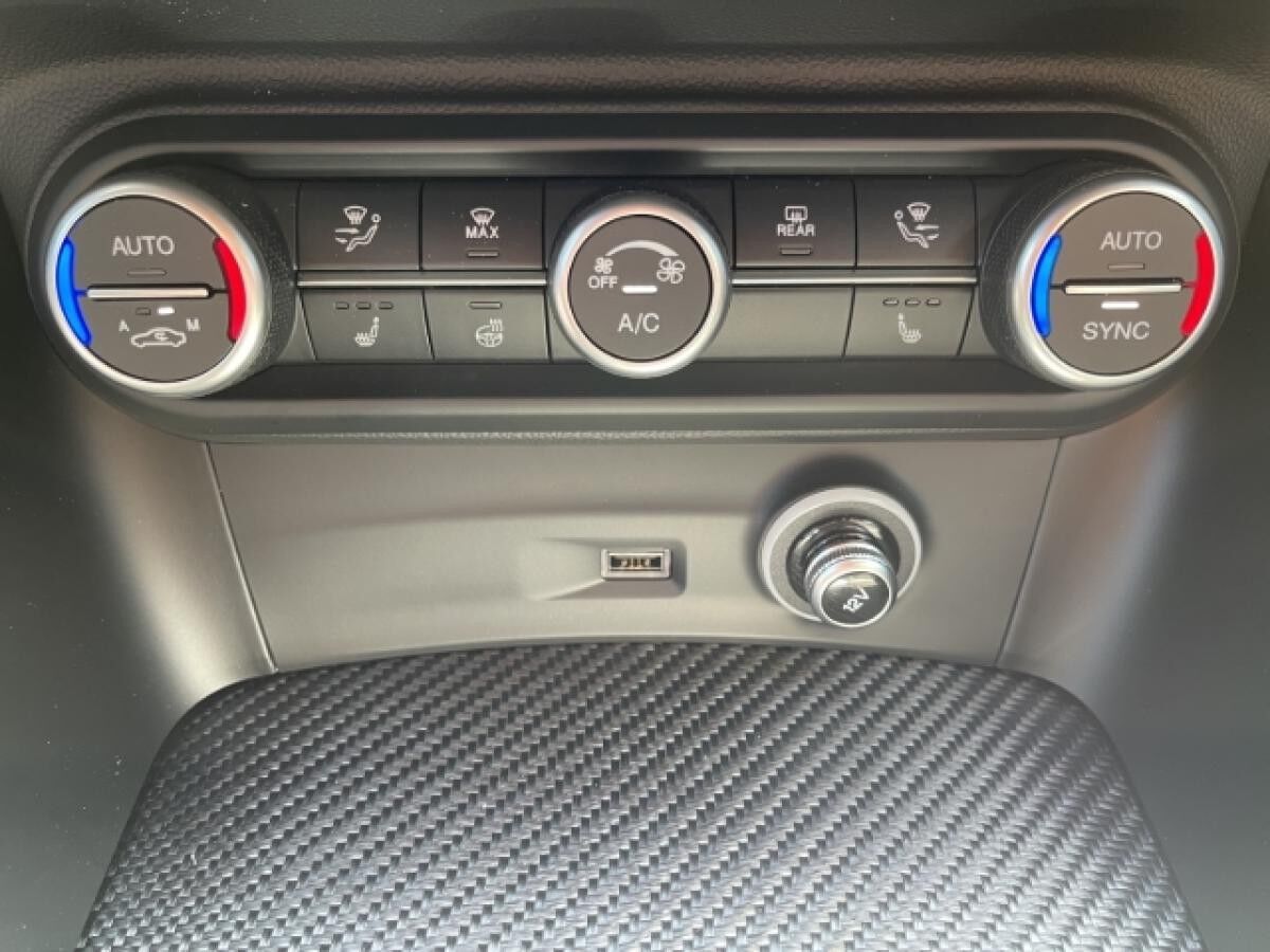 Alfa Romeo Stelvio Quadrifoglio Q4 2.9 PDC+KAMERA+LEDER+SHZ+CARPLAY