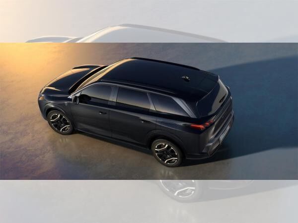 Peugeot 5008 Elektro 210 PS GT/73KW  / Wunschfarbe/ Ganzjahresreifen/ Winterpaket/ konfigurierbar  bis 31.10.25