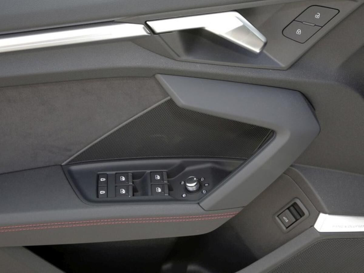 Audi RS3 RS 3 Lim. Sportabgas. 360°Cam Matrix-LED HuD B&O