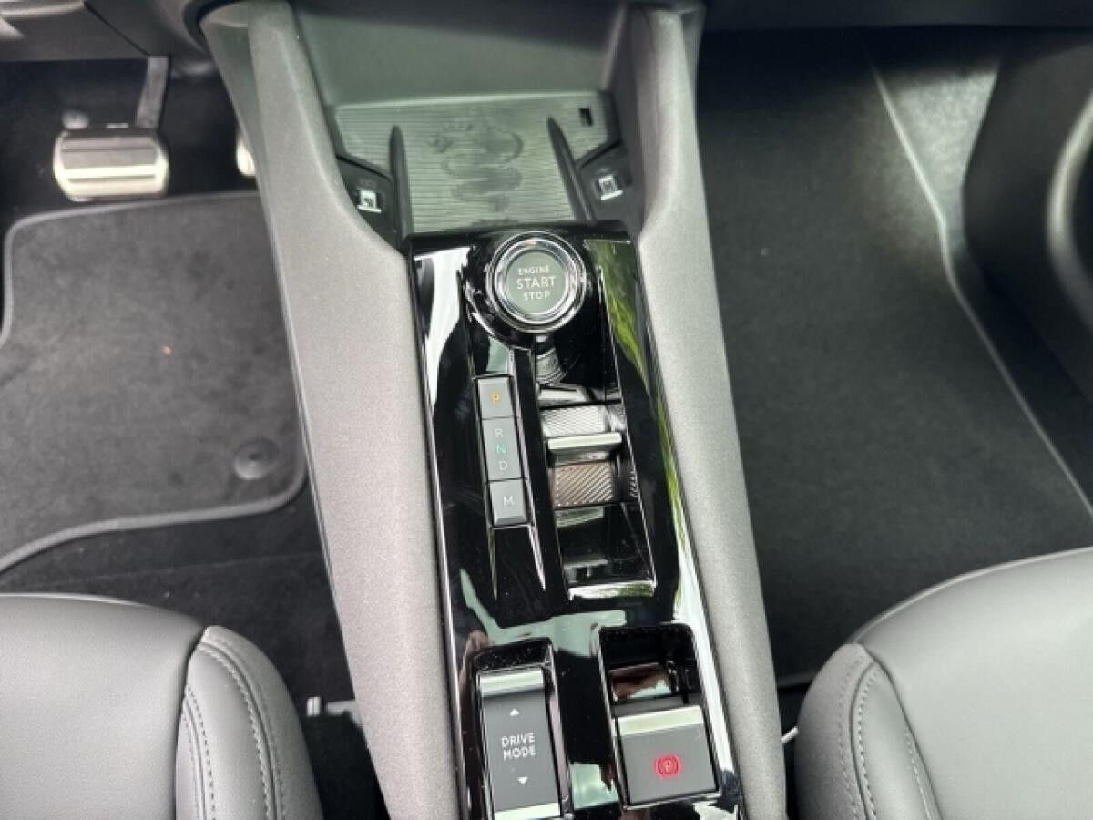 Alfa Romeo Junior Ibrida SPECIALE -Herbst-Sale- Panoramadach-TechnologiePaket