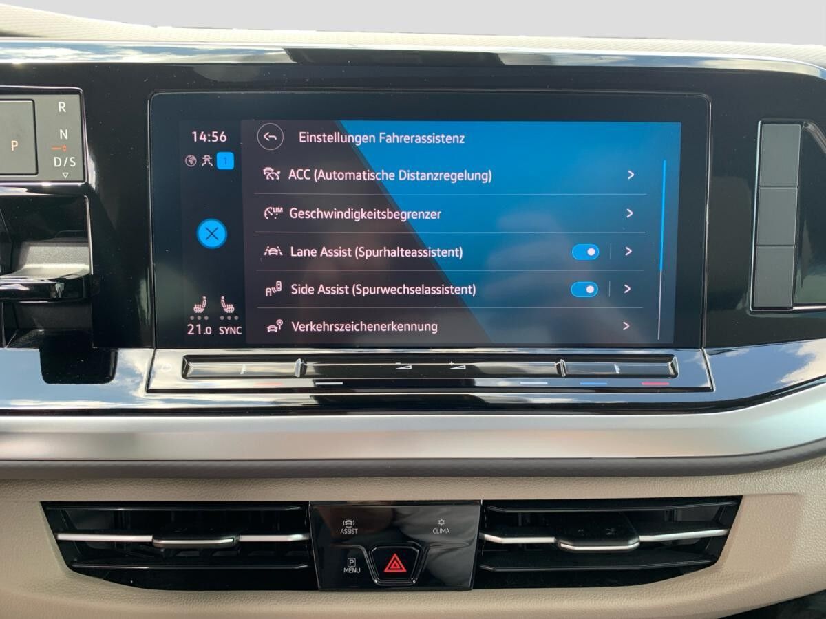 Volkswagen T7 Multivan LIFE 2,0TSI TRAVEL MATRIX NAVI AHK