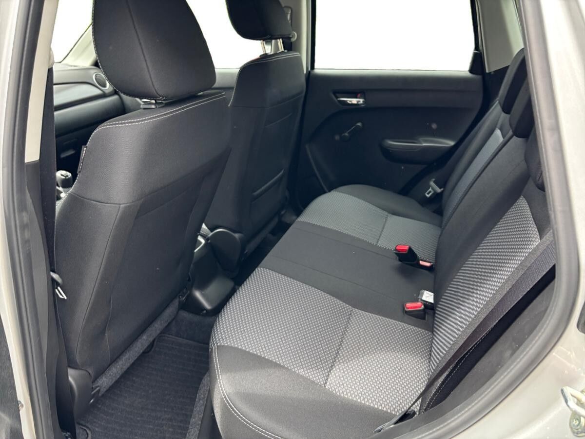 Suzuki Vitara 1.4 CLUB HYBRID METALLIC AKTIONSLEASING