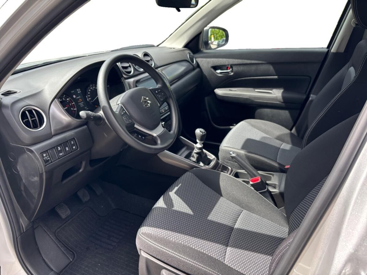 Suzuki Vitara 1.4 CLUB HYBRID METALLIC AKTIONSLEASING