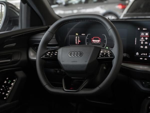 Audi Q5 Sportback TDI Quattro 	 2 x S line ACC Matrix TechPro Navi Luft HuD