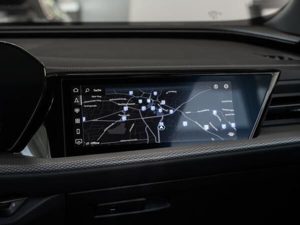 Audi Q5 Sportback TDI Quattro 	 2 x S line ACC Matrix TechPro Navi Luft HuD