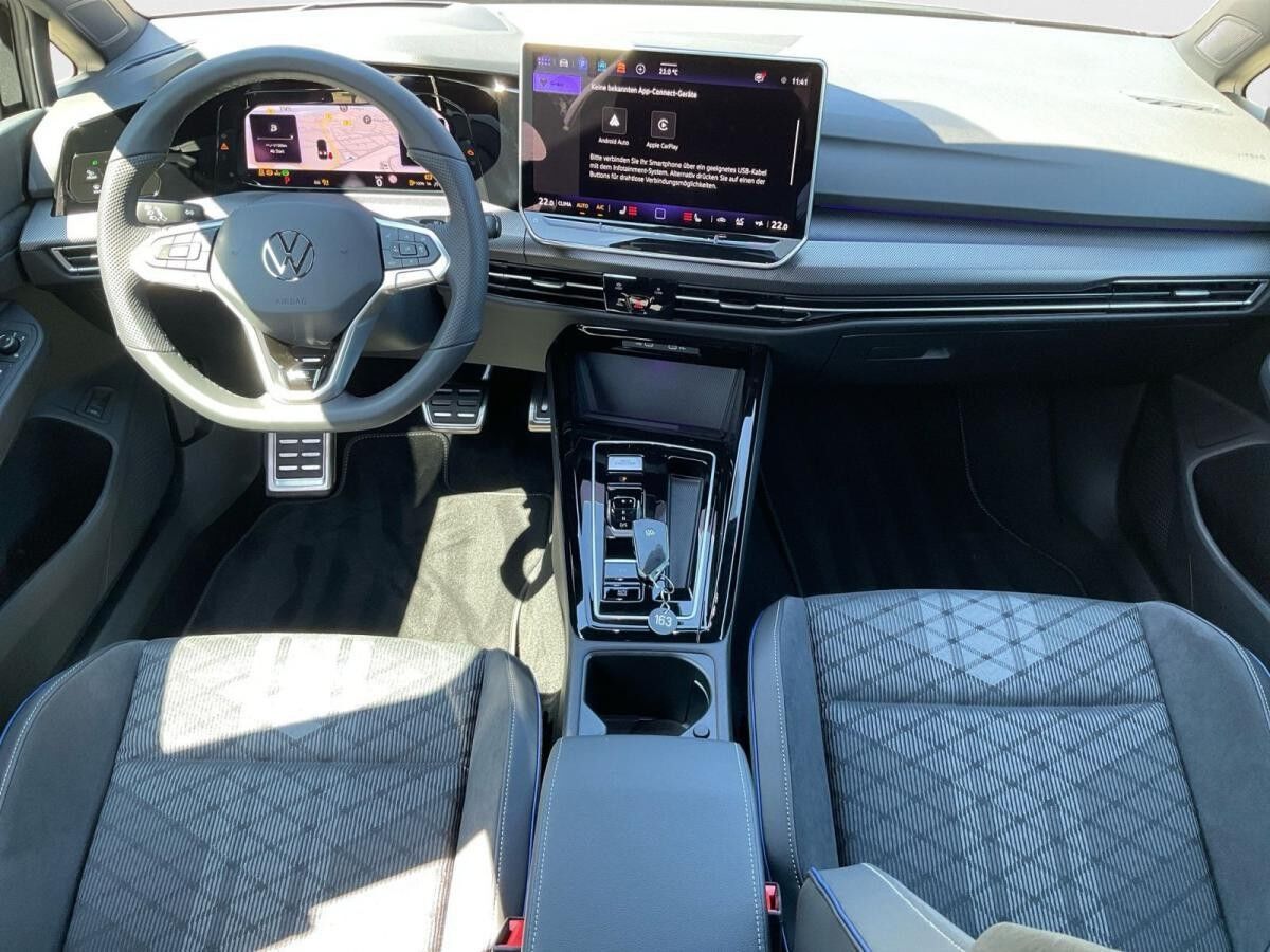 Volkswagen Golf Variant VIII R-Line 2.0 TDI DSG AHK Navi Kamera