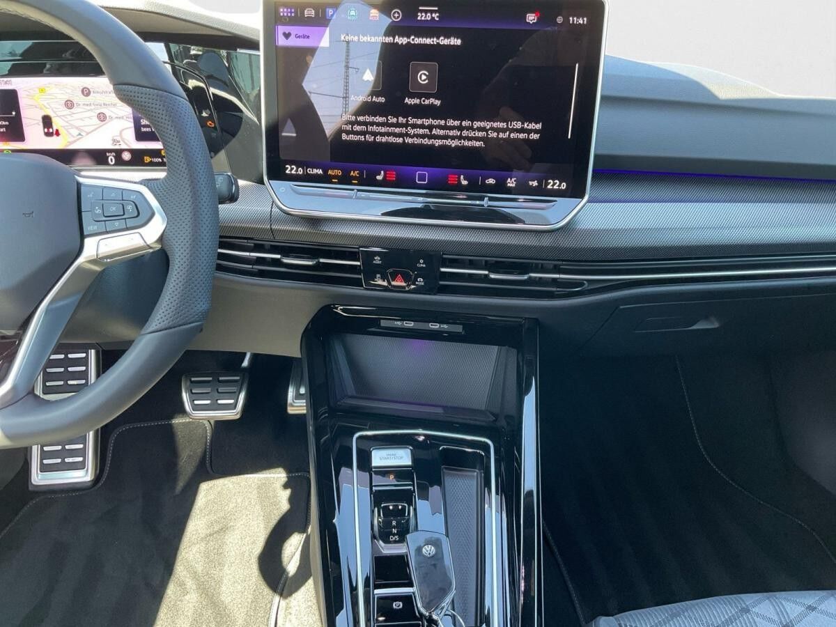 Volkswagen Golf Variant VIII R-Line 2.0 TDI DSG AHK Navi Kamera