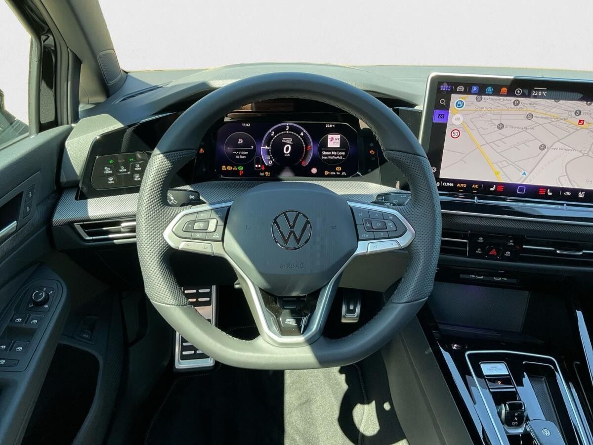 Volkswagen Golf Variant VIII R-Line 2.0 TDI DSG AHK Navi Kamera