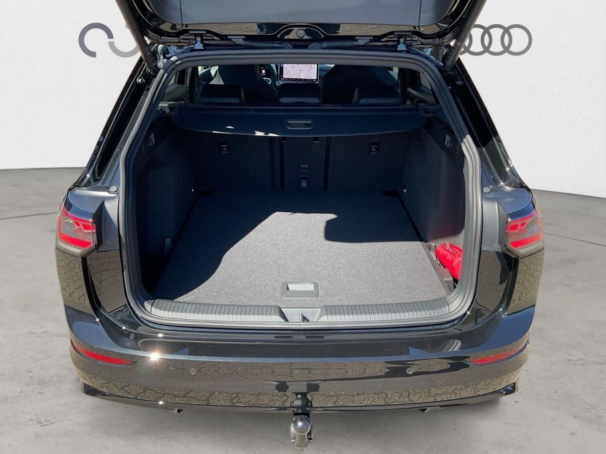 Volkswagen Golf Variant VIII R-Line 2.0 TDI DSG AHK Navi Kamera