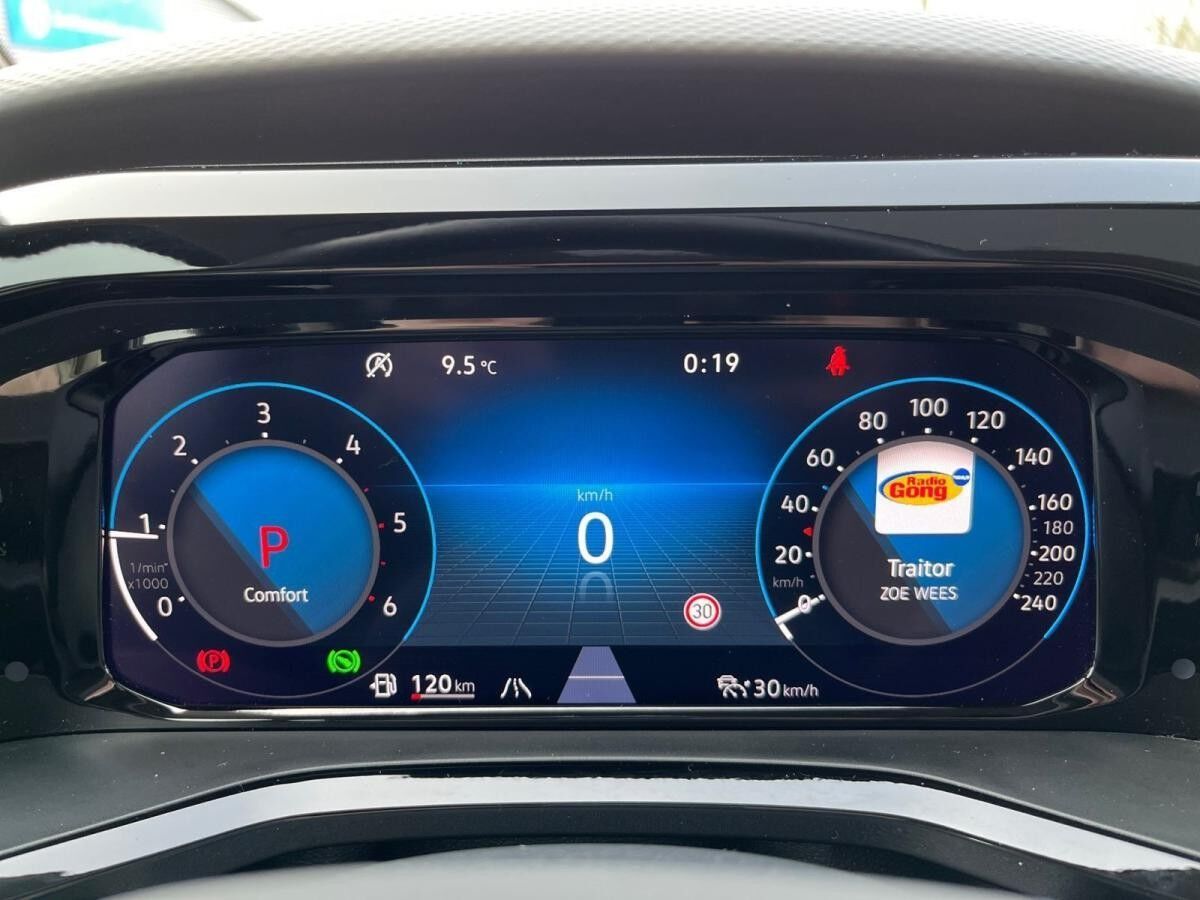 Volkswagen Multivan Lang Life DSG/ Pano, Standh, AHK