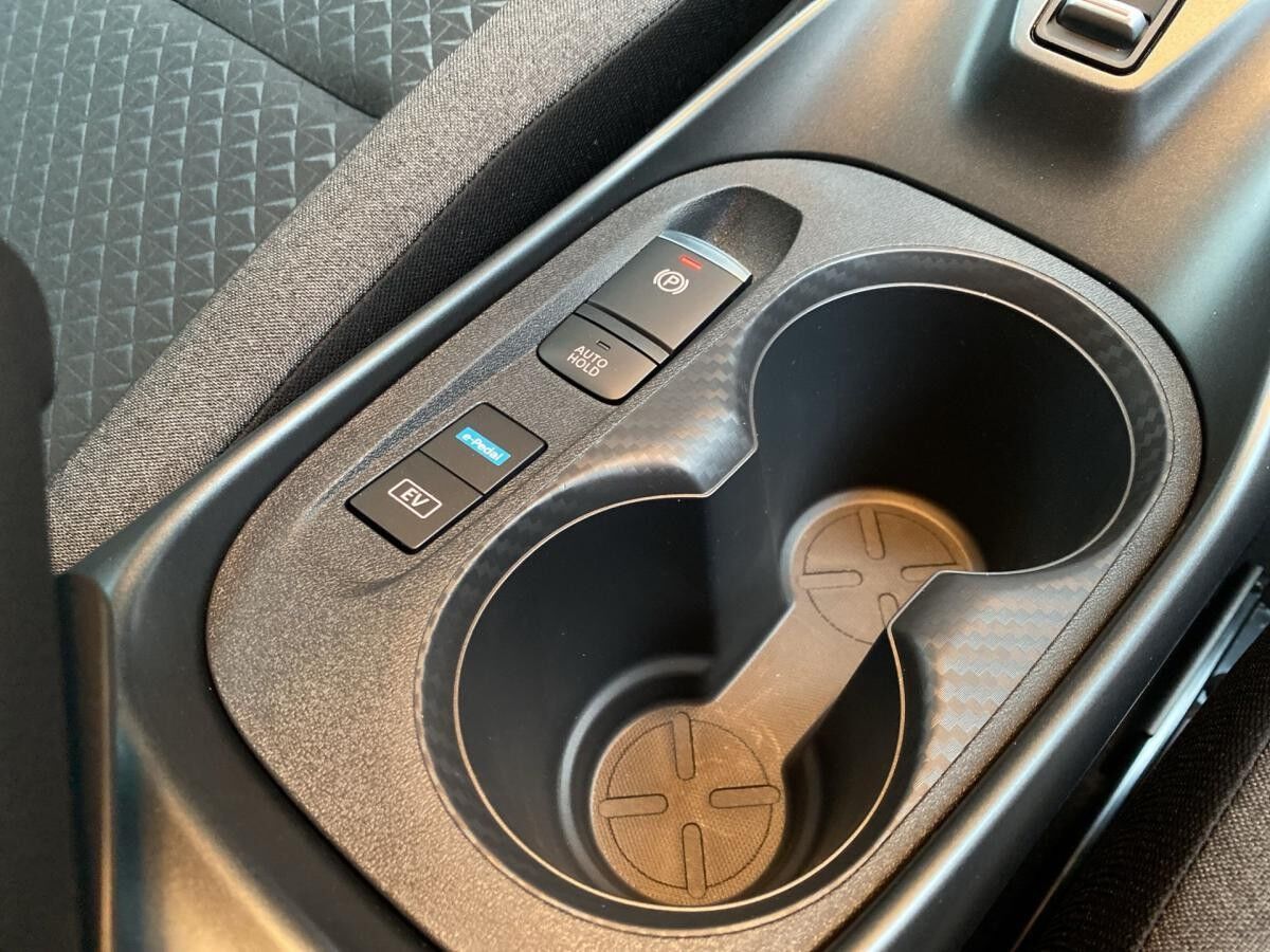 Nissan Juke 1.6 Hybrid 4MT N-Connecta