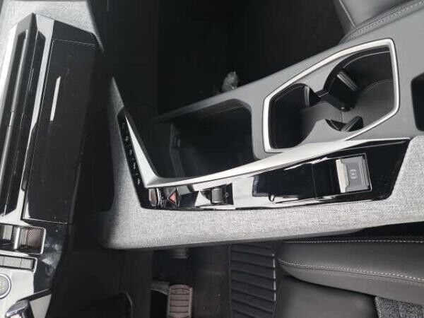 Peugeot 3008 Hybrid 145 e-DSC6 Allure