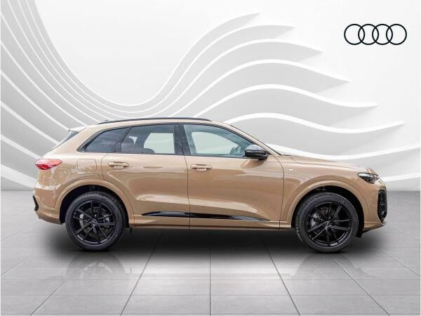 Audi Q5 SUV S-LINE  TFSI TECH Standheizung !!! Sonderabnehmer *Steuerberater  Anwälte Ärzte Architekten Verb