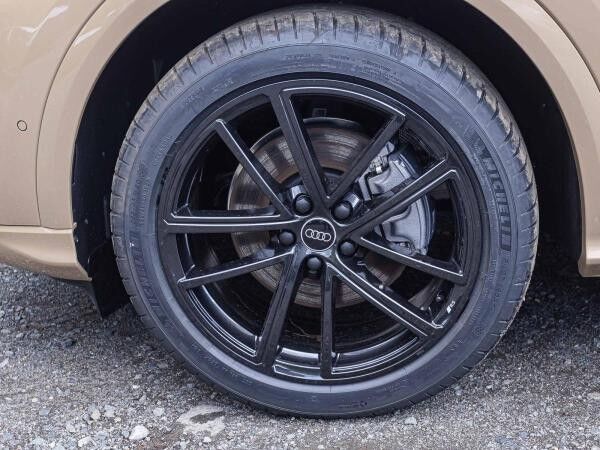 Audi Q5 SUV S-LINE  TFSI TECH Standheizung !!! Sonderabnehmer *Steuerberater  Anwälte Ärzte Architekten Verb