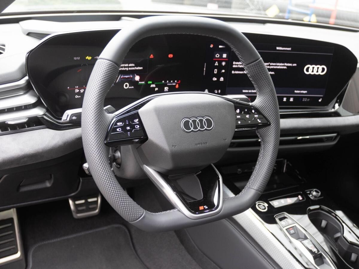 Audi A5 Lim. e-hybrid qu. 270 kW TECH-PRO Panorama B&O 20" 0,5%