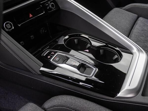 Audi Q5 SUV S-LINE  TFSI TECH Standheizung !!! Sonderabnehmer *Steuerberater  Anwälte Ärzte Architekten Verb