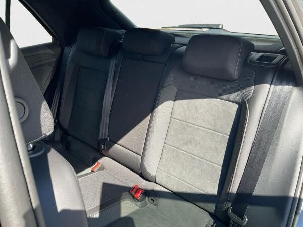Volkswagen T-Roc R-Line 2.0 l TDI DSG AHK Kamera Navi