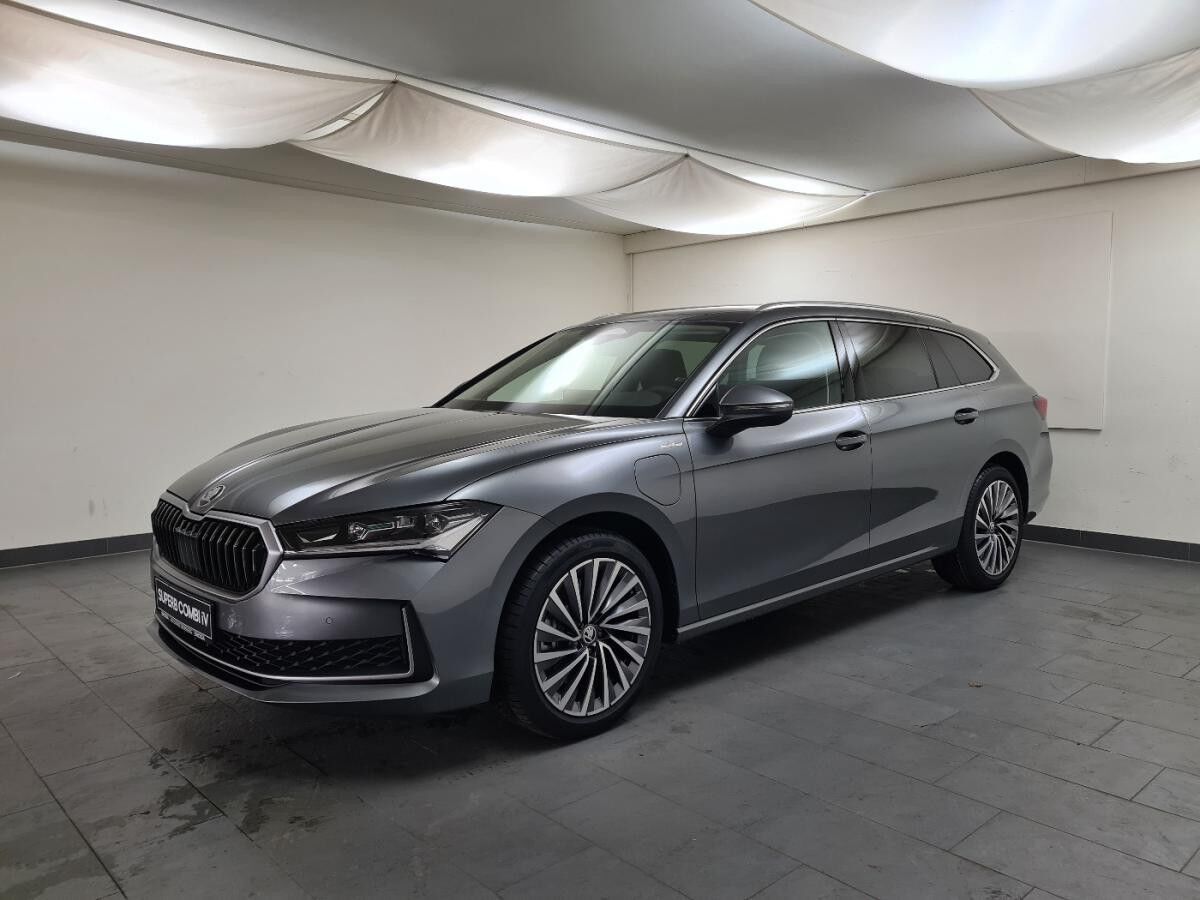 Skoda Superb Combi 1.5 TSI Hybrid L&K AHK Assist