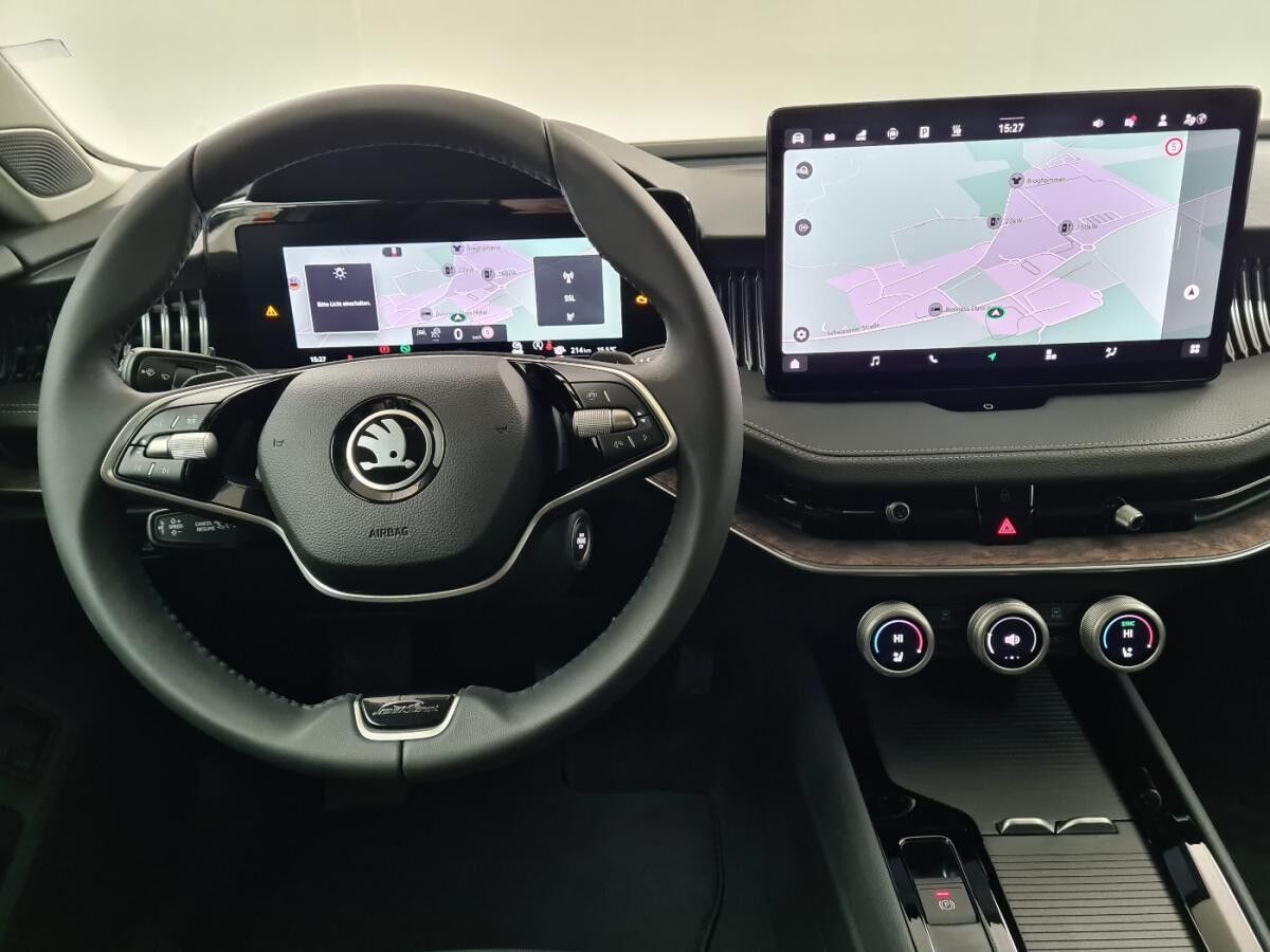 Skoda Superb Combi 1.5 TSI Hybrid L&K AHK Assist