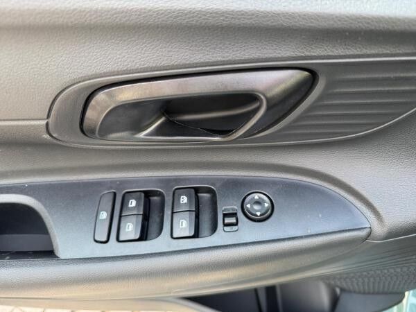 Hyundai i20 FL 1.2 79 PS 5-MT Select, Funktionspaket